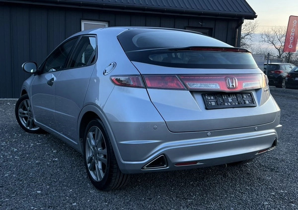 Honda Civic cena 27900 przebieg: 209000, rok produkcji 2011 z Jastrowie małe 407